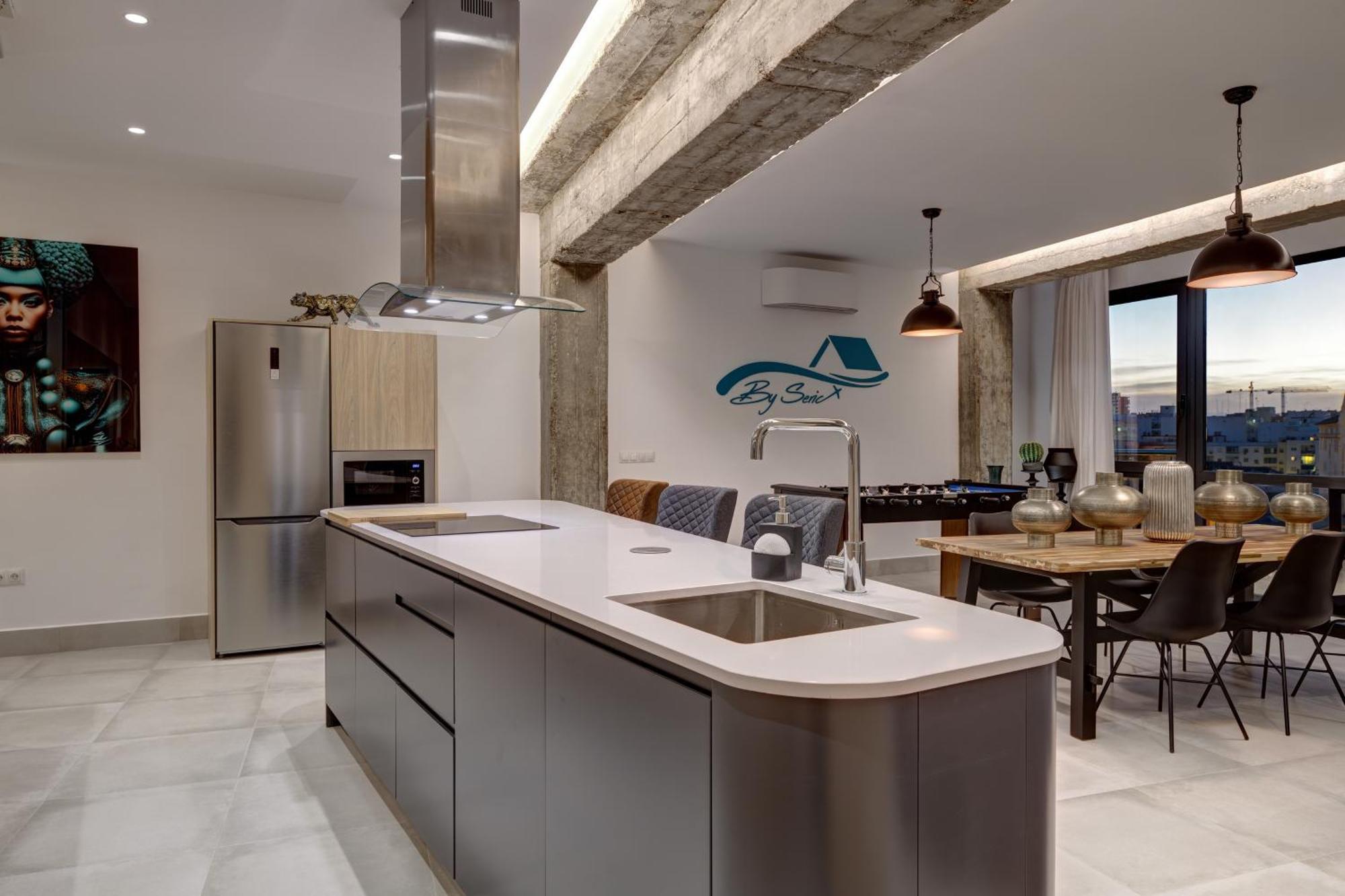 Apartment Tribuna Center By Seric Malaga Bagian luar foto